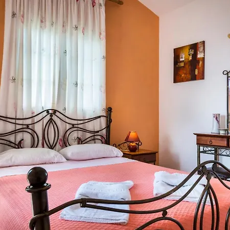 Kleismata Sleeps 6 Pool Wifi Klismata